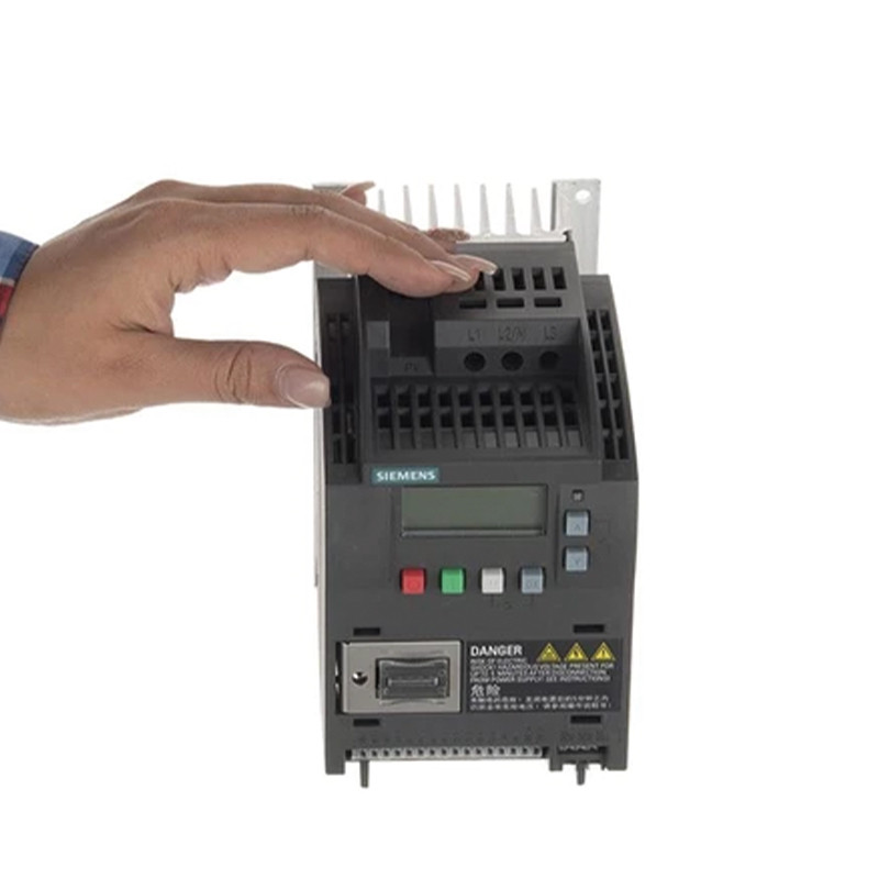 کنترل دور موتور سه فاز زیمنس مدل 6SL3210-5BE17-5UV1