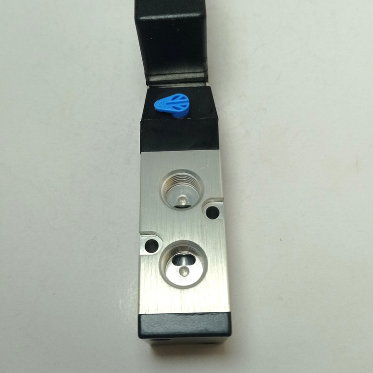 شیر برقی پنوماتیک شاکو مدل PU520-02-S-1/4-220v